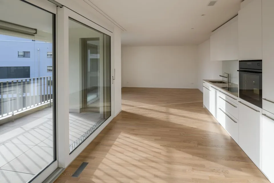 Large balcony***central and very comfortable*** built in 20