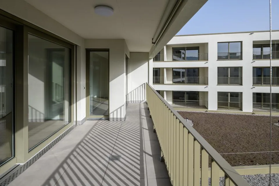 Large balcony***central and very comfortable*** built in 20