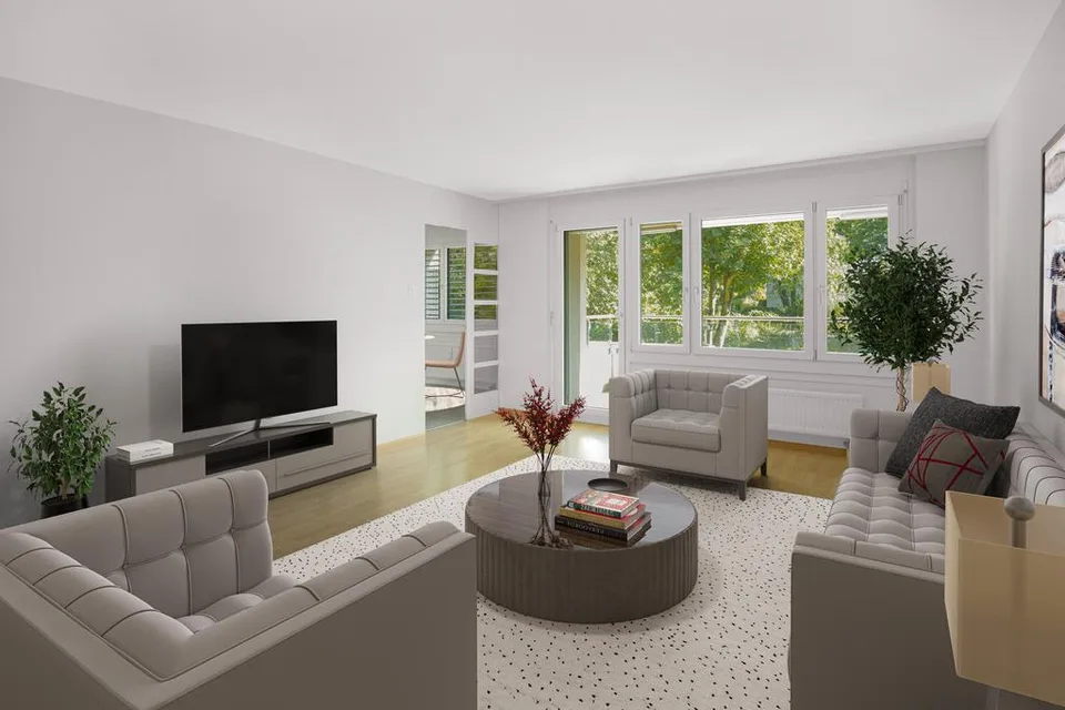 Bright apartment near village center with balcony