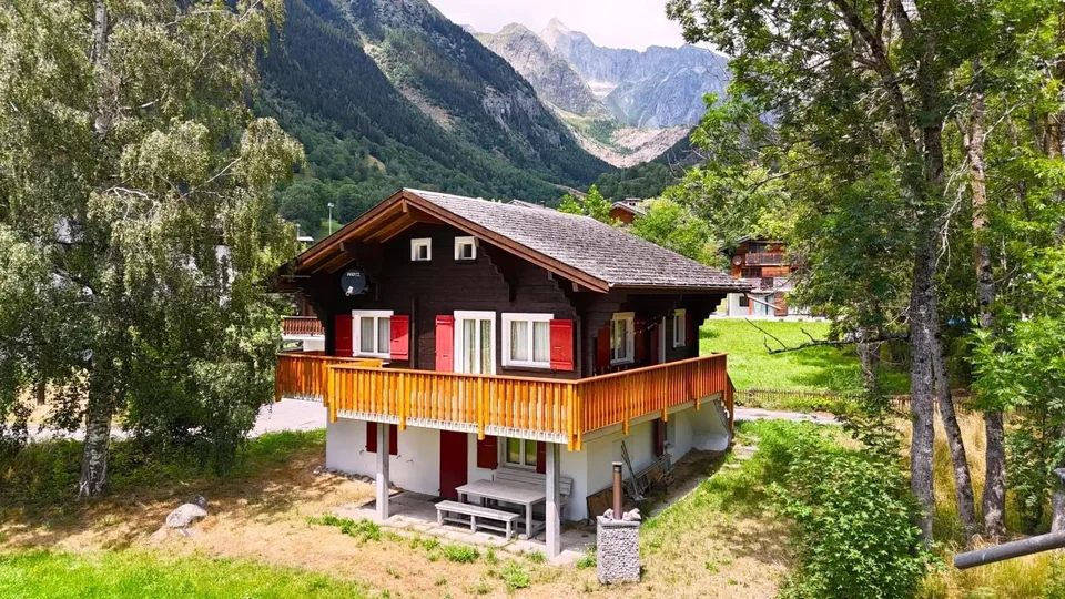 Gemütliches Chalet an ruhiger Lage in Fieschertal