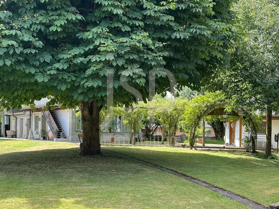 La cour historique de Brunnenhof à Grafenried (terrain de 5'431m2) – photo 6 sur 30