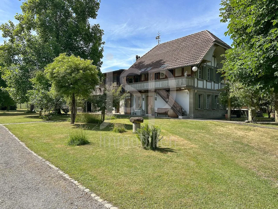 La cour historique de Brunnenhof à Grafenried (terrain de 5'431m2) – photo 8 sur 30
