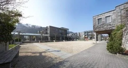 Grosszügige 3.5 Zimmerwohnung an ruhiger Lage in Flamatt