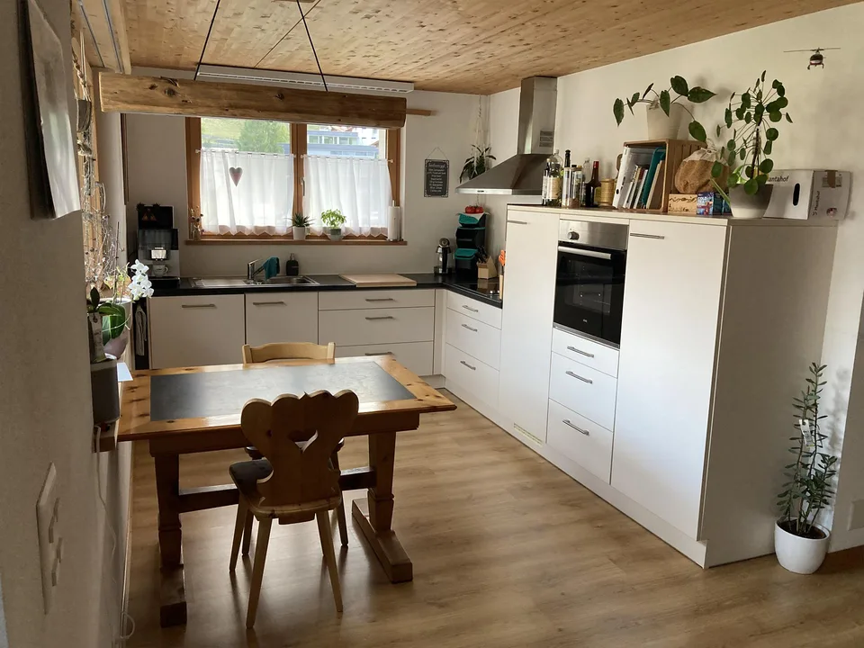Appartement-maisonnette spacieux de 4,5 pièces dans un emplacement central à Schiers / GR