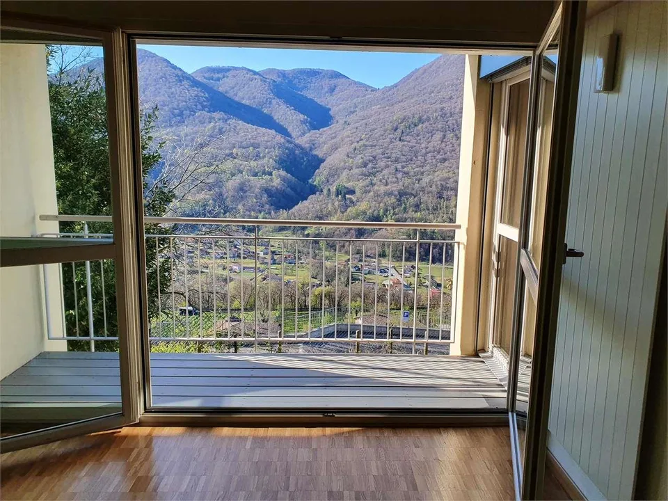 Schönes Reihenhaus mit 3 Etagen und Garten in Monteggio - Ponte