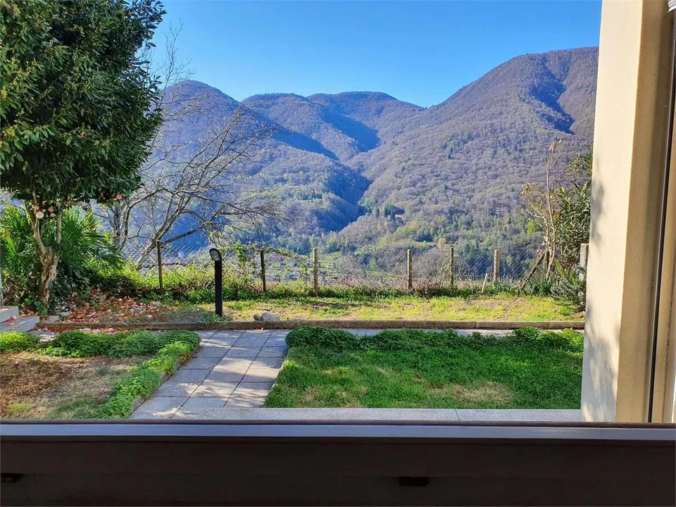 Schönes Reihenhaus mit 3 Etagen und Garten in Monteggio - Ponte – Foto 7 von 7