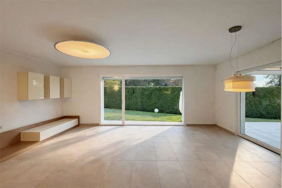 Elegante villa con giardino a Lugano - Pregassona