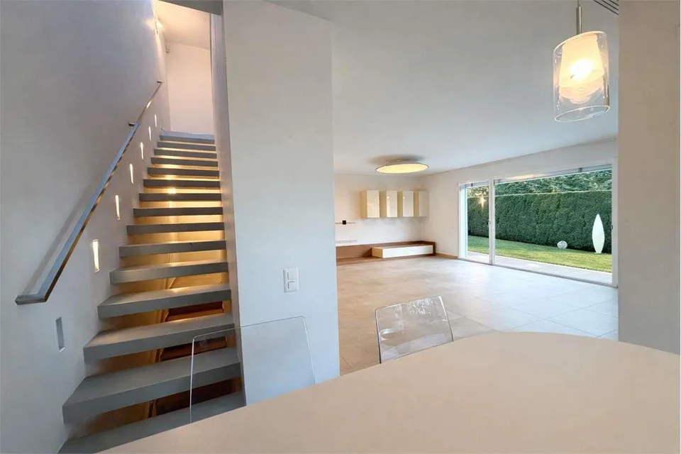 Elegante villa con giardino a Lugano - Pregassona