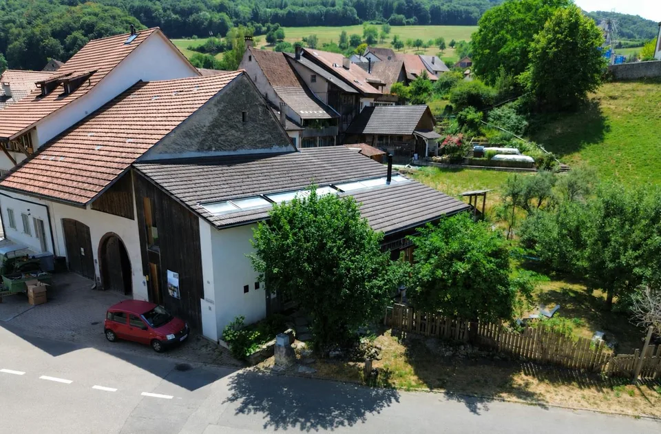 4.5-Zimmer Minergie-Haus mit  Oekonomiegebäude