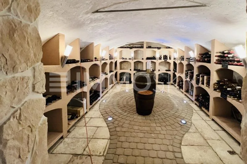 Investissez dans ce magnifique immeuble de rendement