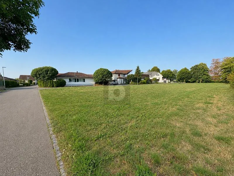 BAUPARADIES IM FAMILIENFREUNDLICHEN QUARTIER
