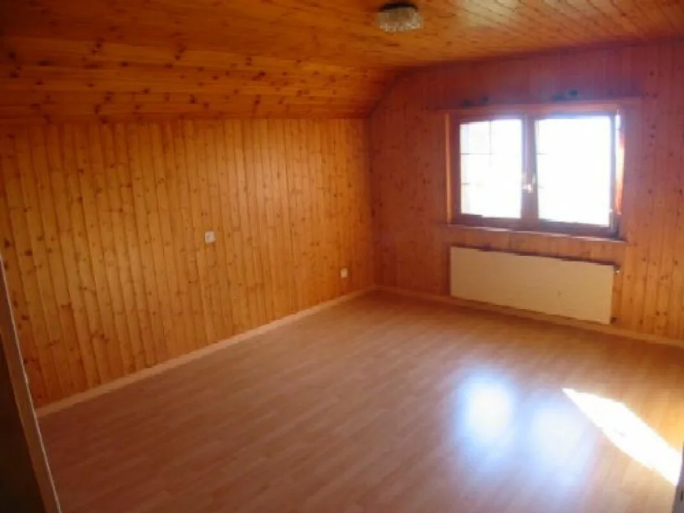 5.5-Zimmer Einfamilienhaus im Grünen – Foto 7 von 9