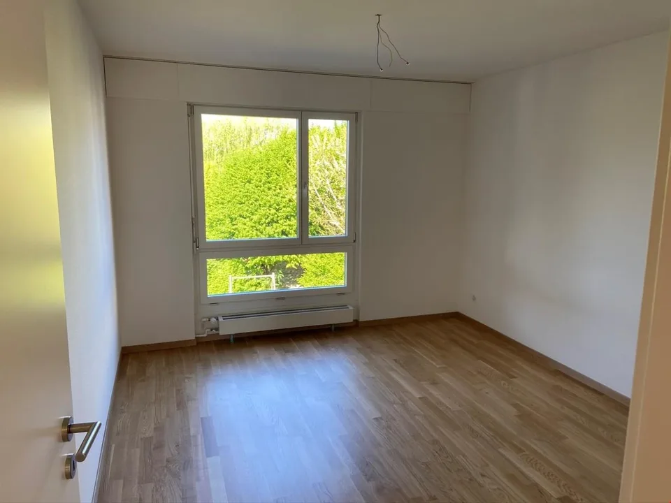 Helle 3.5 Zimmer Wohnung mit Balkon