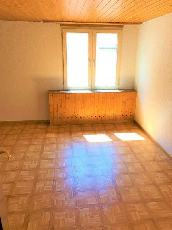 Grosszügige 3,5 Zimmer-Dachwohnung