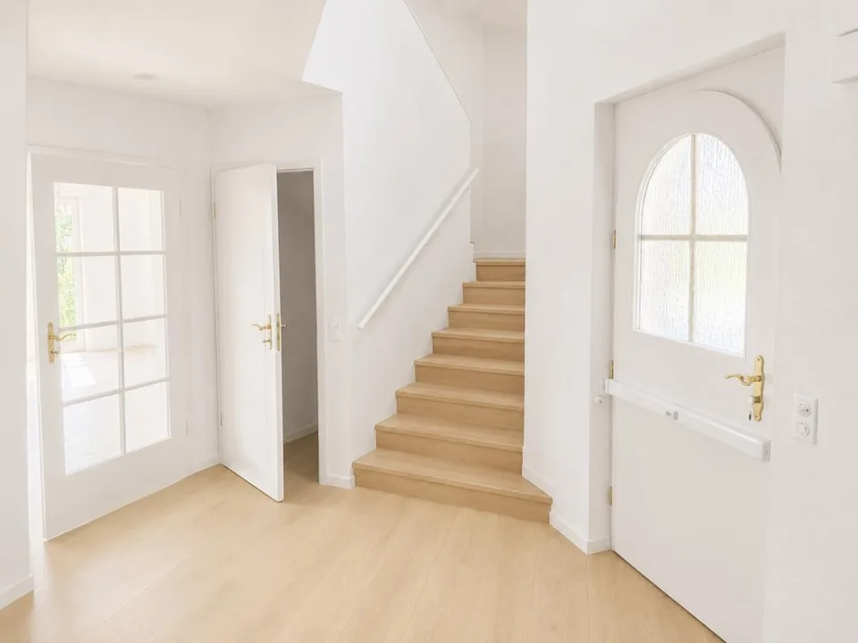 Idyllisch gelegenes 6.5-Zimmer-Einfamilienhaus mit herrlicher Sicht ins Grüne und guter Verkehrsanbindung