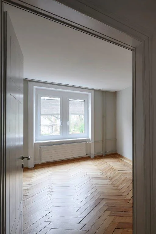 Charmante 3.0 Zimmer-Altbauwohnung – komplett neu ausgebaut an zentral