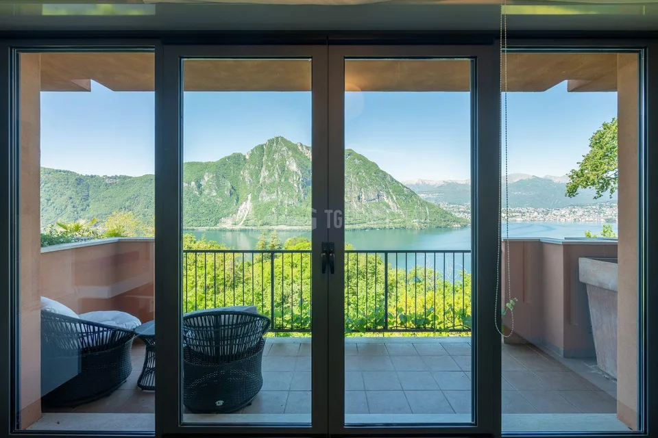 Elegante appartamento di 190 m² con vista lago e giardino privato |... – foto 9 di 13