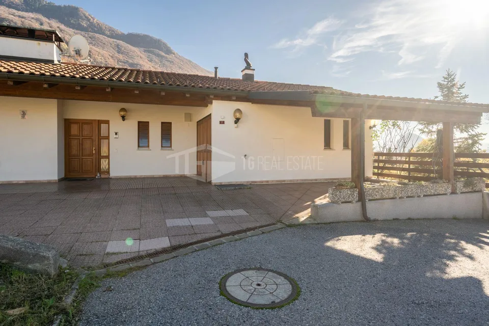 GERÄUMIGE 5,5-ZIMMER-VILLA IM GRÜNEN, NUR EINEN KATZENSPRUNG VON DER STADT ENTFERNT – Foto 6 von 15