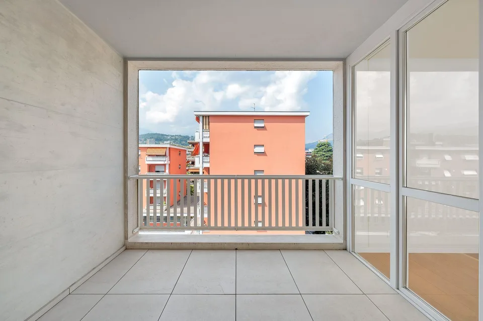 ATTICO DUPLEX CON ROOF E VISTA LAGO | DUPLEX PENTHOUSE WITH ROOF TE... – photo 12 sur 13