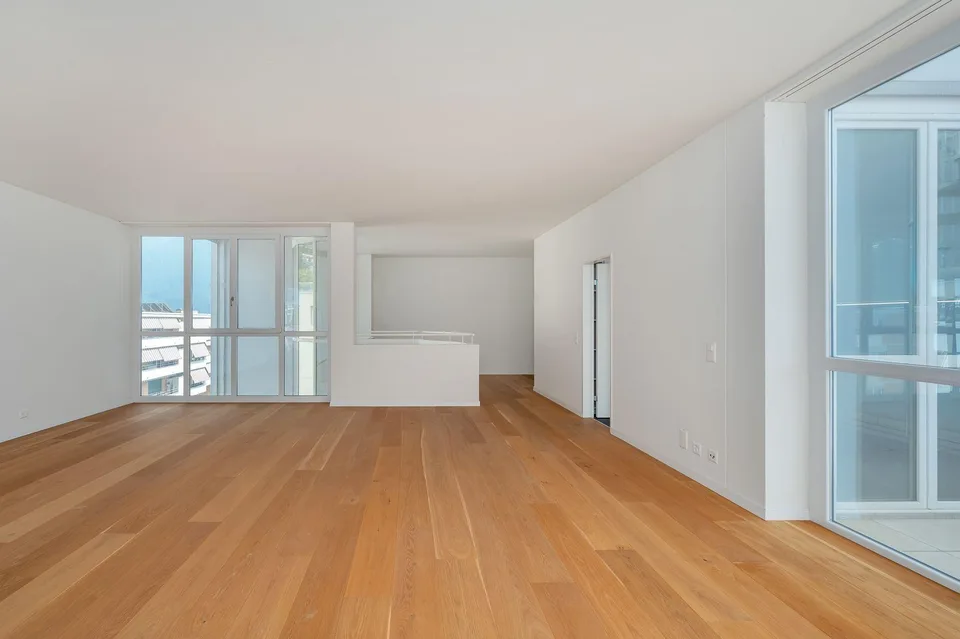 ATTICO DUPLEX CON ROOF E VISTA LAGO | DUPLEX PENTHOUSE WITH ROOF TE...