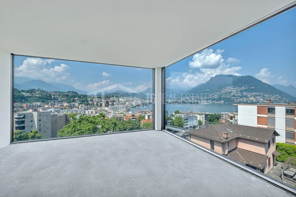 Penthouse mit atemberaubendem Panoramablick und Seeblick | Attico c...