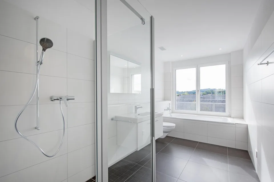Helle 3.5-Zimmer-Dachwohnung mit Terrasse (135qm) und schöner Aussicht über Matzingen