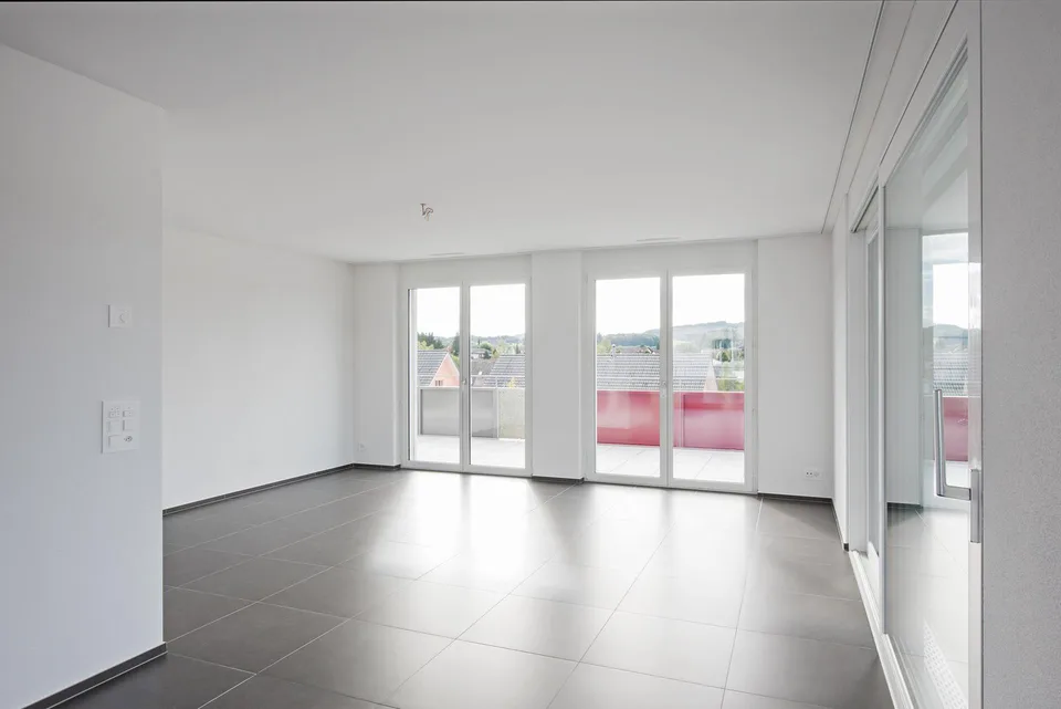 Helle 3.5-Zimmer-Dachwohnung mit Terrasse (135qm) und schöner Aussicht über Matzingen
