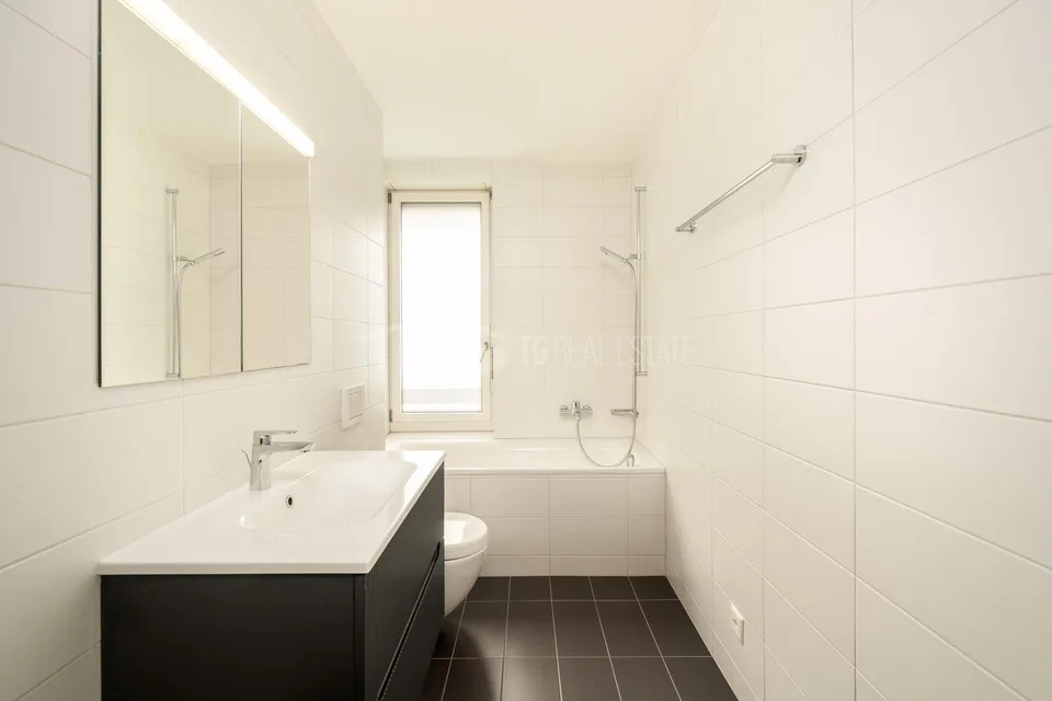 ELEGANTES, MÖBLIERTES 3,5-ZIMMER-ZIMMER IM ZENTRUM VON LUGANO – Foto 10 von 11