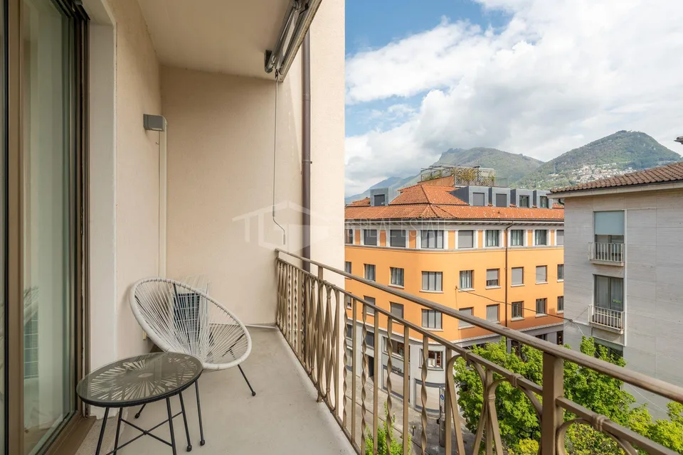 ELEGANTES, MÖBLIERTES 3,5-ZIMMER-ZIMMER IM ZENTRUM VON LUGANO – Foto 6 von 11