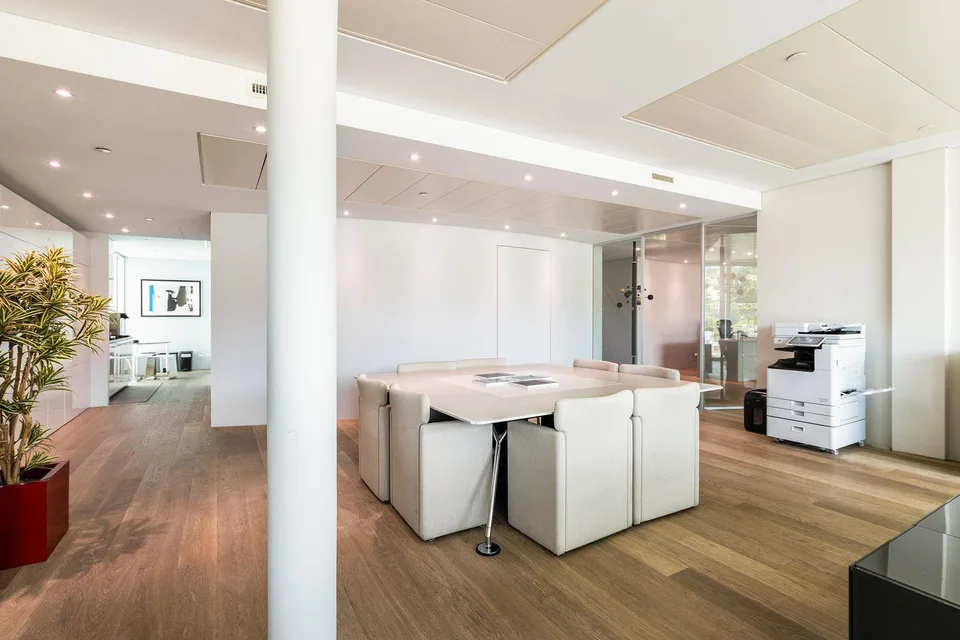 UFFICIO DI RAPPRESENTAZA CON VISTA LAGO | REPRESENTATIVE OFFICE WIT... – Foto 9 von 10