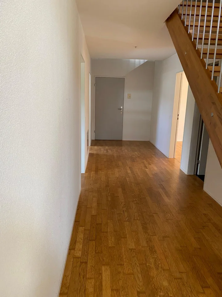 Befristete 3.5-Zimmer-Maisonette-Wohnung im Bäretswil