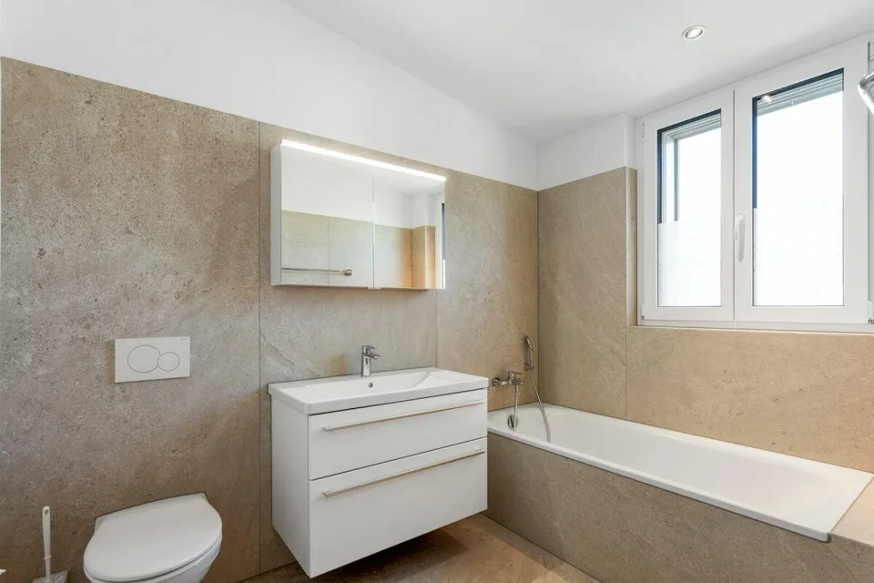 Emménager et se sentir bien - Appartement mansardé stylé de 5,5 pièces – photo 7 sur 9
