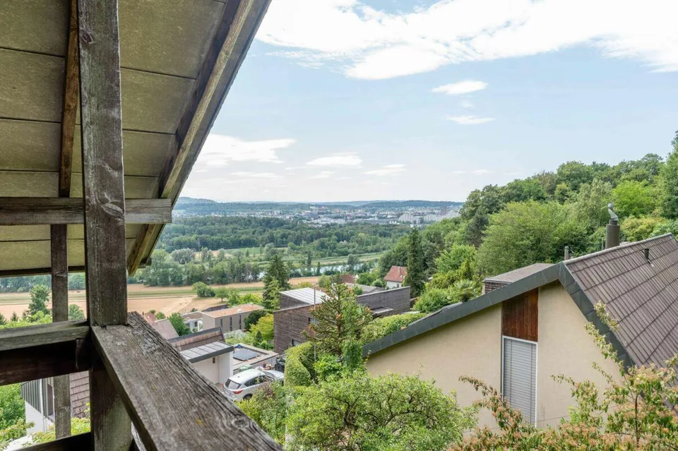 Casa unifamiliare di 6,5 locali con molto spazio, comfort e una vista da sogno – foto 12 di 17
