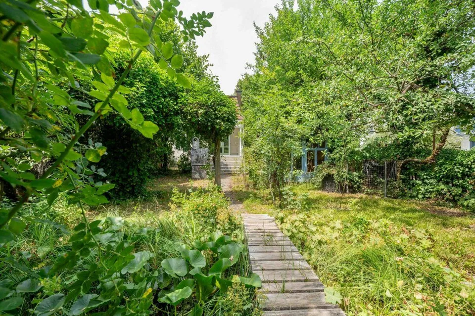 Maison mitoyenne avec un grand jardin paradisiaque idyllique en ville - Votre nouvelle maison – photo 16 sur 18