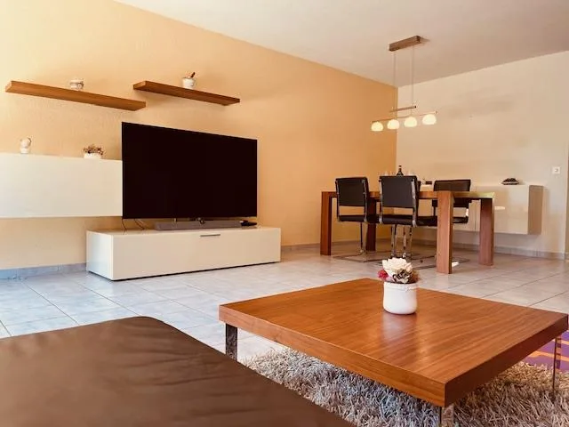 Hochwertig ausgebautes 5.5-Zimmer-EFH mit tiefen Nebenkosten