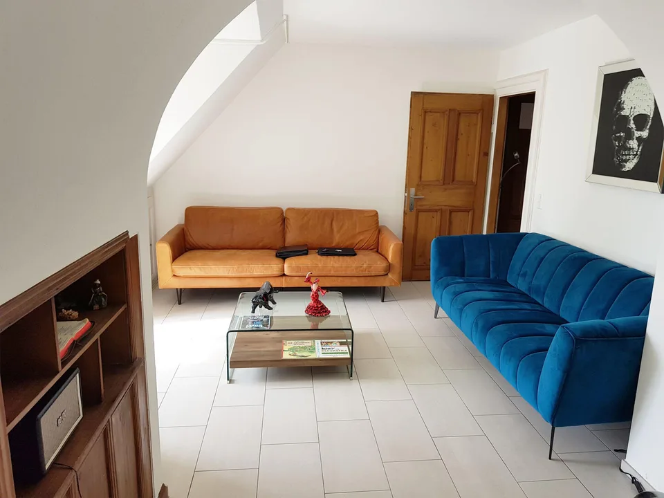5.5-Zimmer-Dachmaisonettewohnung  in ehemaliger Bally-Villa