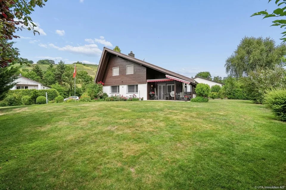Charmantes Einfamilienhaus mit Traumgarten an ruhiger, familienfreu...