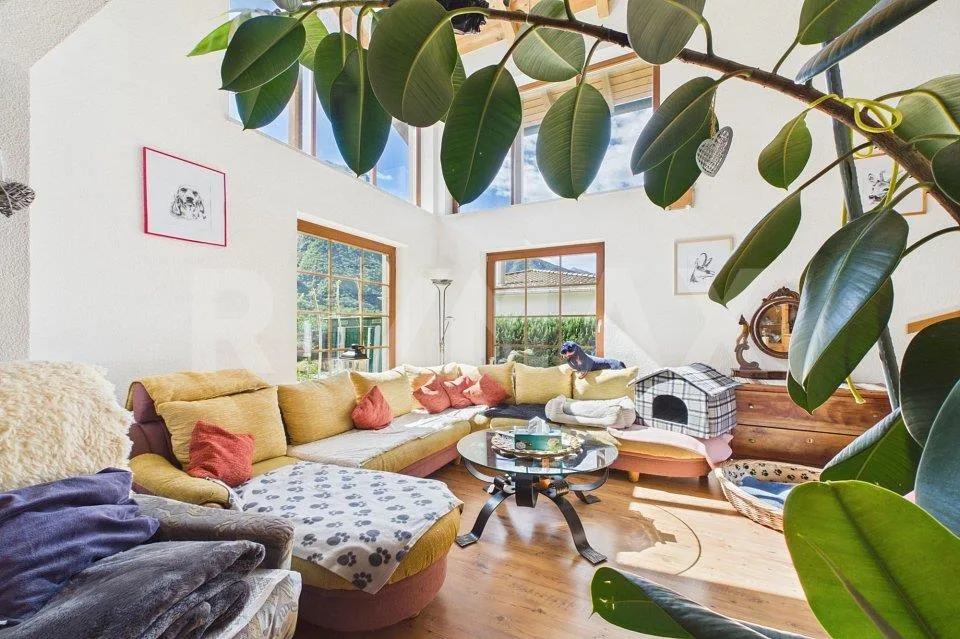 Moderna casa unifamiliare con sauna privata e bel giardino
