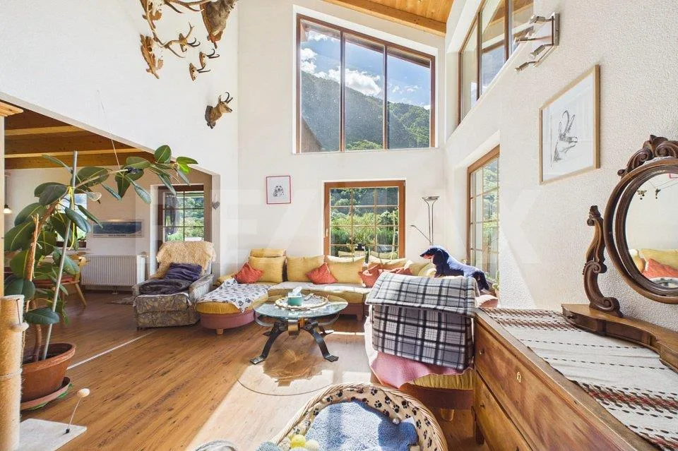 Moderna casa unifamiliare con sauna privata e bel giardino