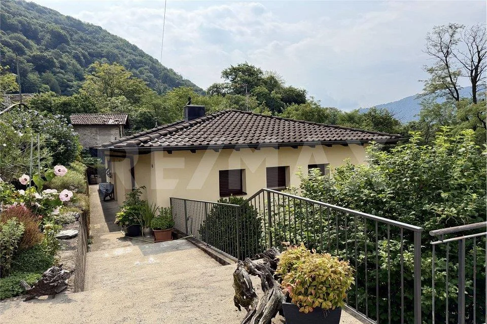Bellissima casa con rustico e tantissimo verde per gli amanti della...