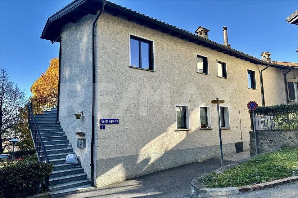 Storia incontra comfort abitativo – Casa di Nucleo ad Albonago – Foto 8 von 13