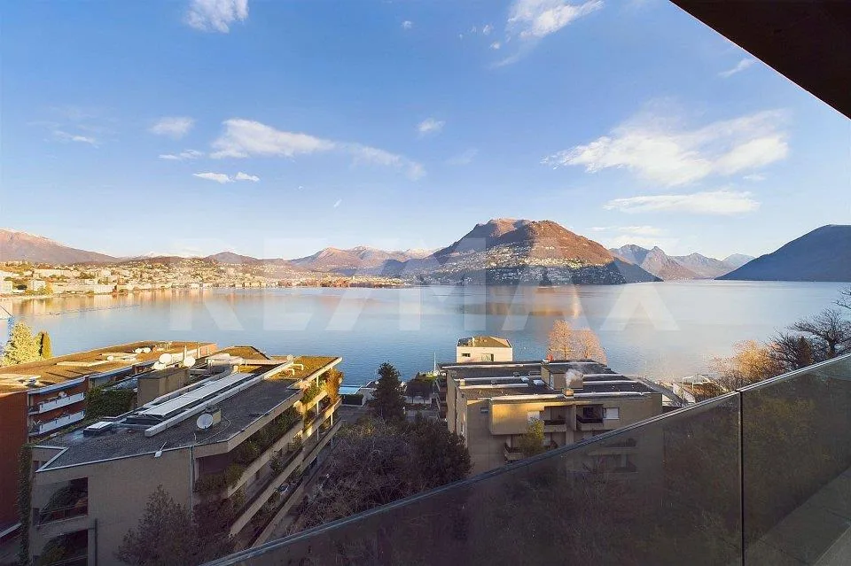Attico signorile con vista imprendibile sul golfo di Lugano anche c...