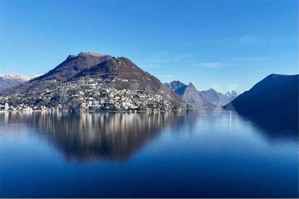 Attico signorile con vista imprendibile sul golfo di Lugano anche c...