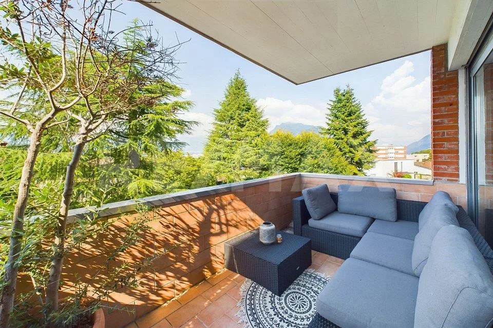 Ampio appartamento in zona residenziale anche come residenza second...