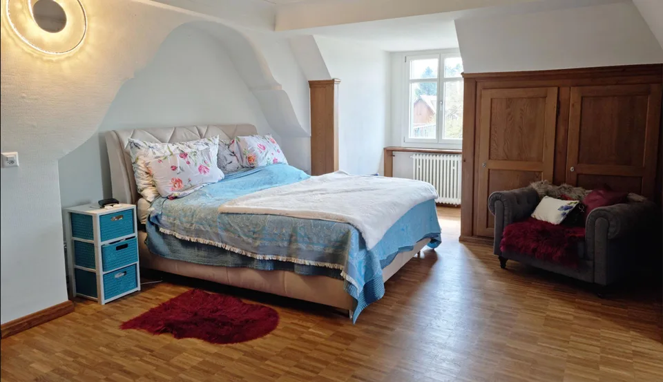 5.5-Zimmer-Dachmaisonettewohnung  in ehemaliger Bally-Villa