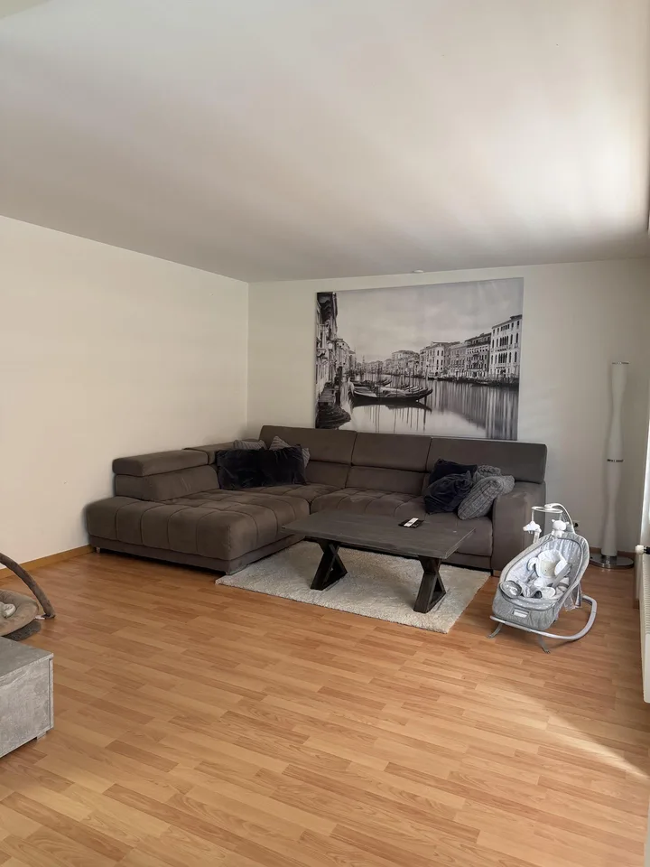 Nachmieter ab 01.10 für 4.5-Zimmer Wohnung