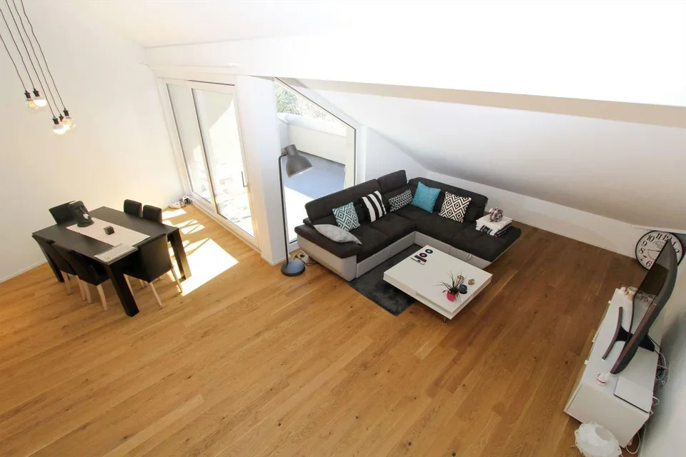 Penthouse sur deux niveaux - belle loggia