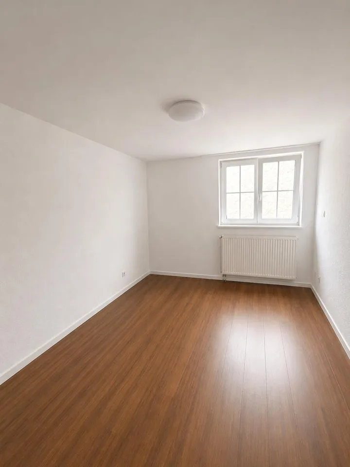 Appartamento centrale di 3,5 stanze al piano rialzato con grande balcone