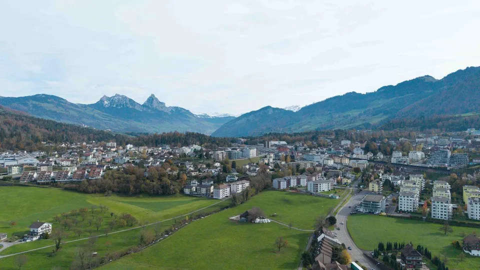 Traumhafte 3.5 Zimmer-Wohnung im ersten Stock mit Aussicht