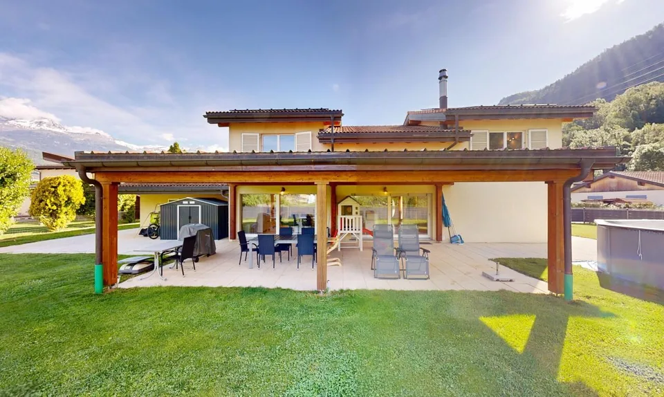 Spacieuse maison individuelle aux beaux volumes
